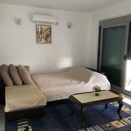 Apartman Ail 2 Улцин Екстериор снимка