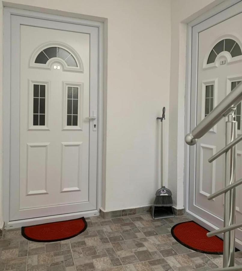 Apartman Ail 2 Улцин Екстериор снимка