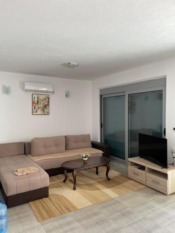 Apartman Ail 2 Улцин Екстериор снимка