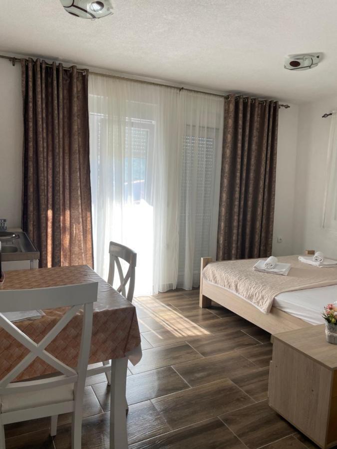 Apartman Ail 2 Улцин Екстериор снимка