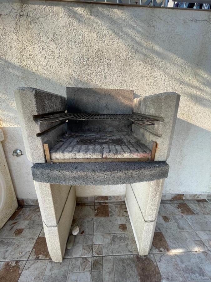 Apartman Ail 2 Улцин Екстериор снимка